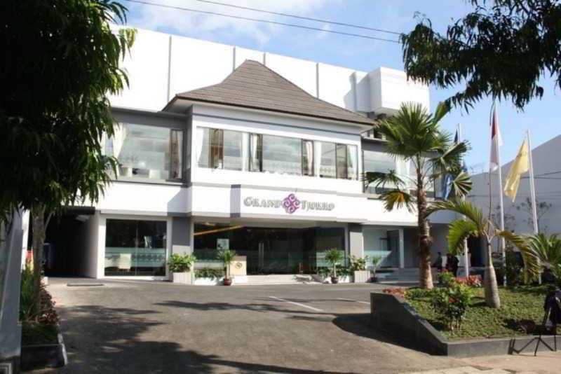 Tjokro Hotel Klaten Exterior photo