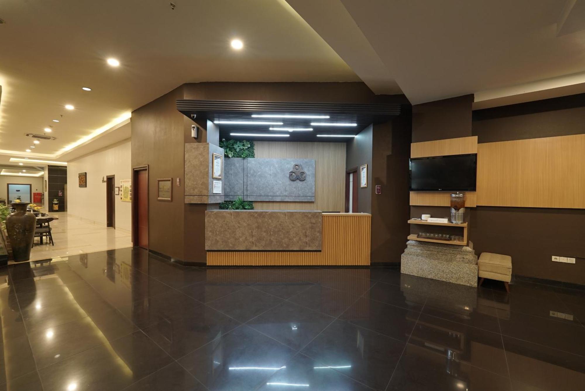 Tjokro Hotel Klaten Exterior photo