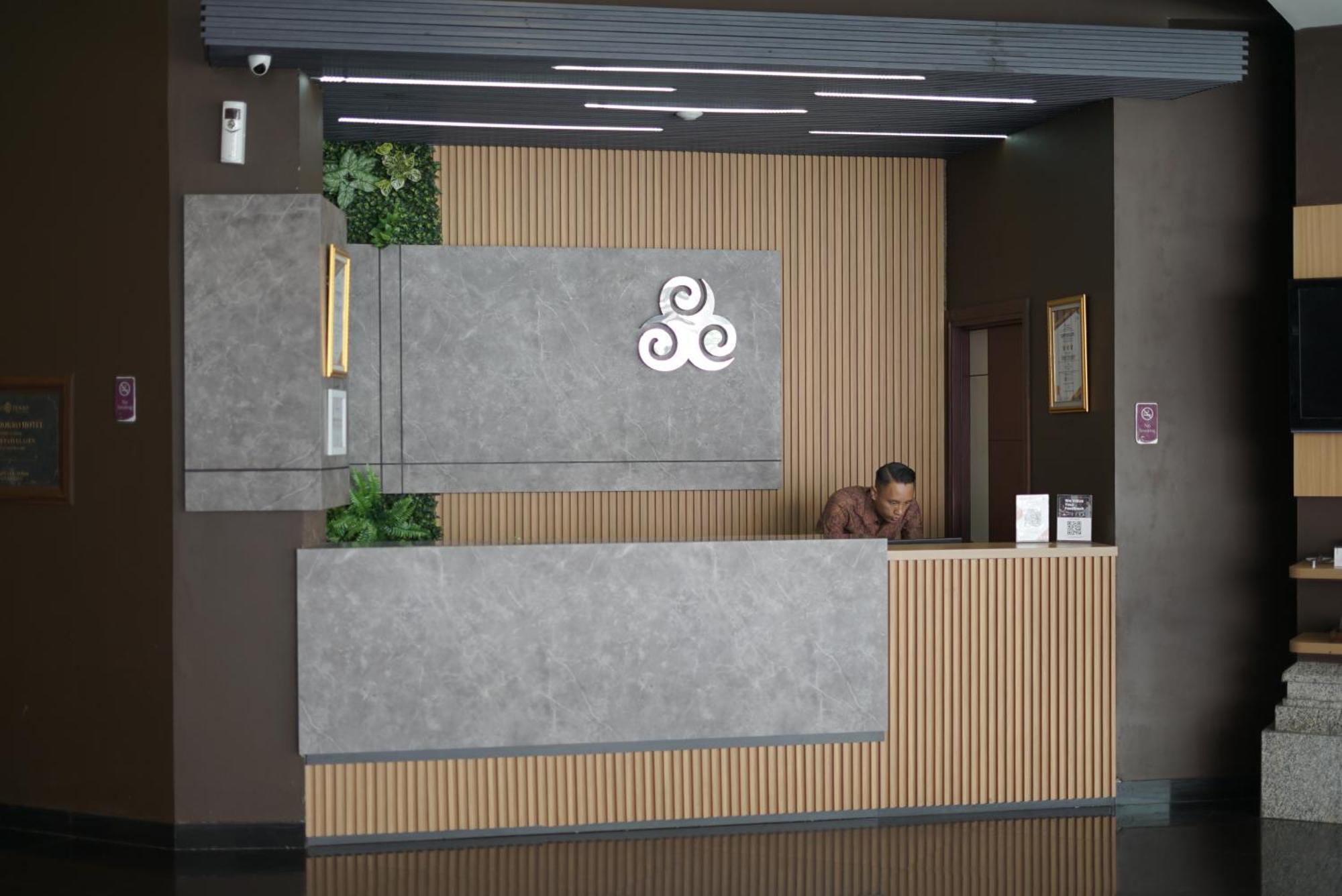 Tjokro Hotel Klaten Exterior photo