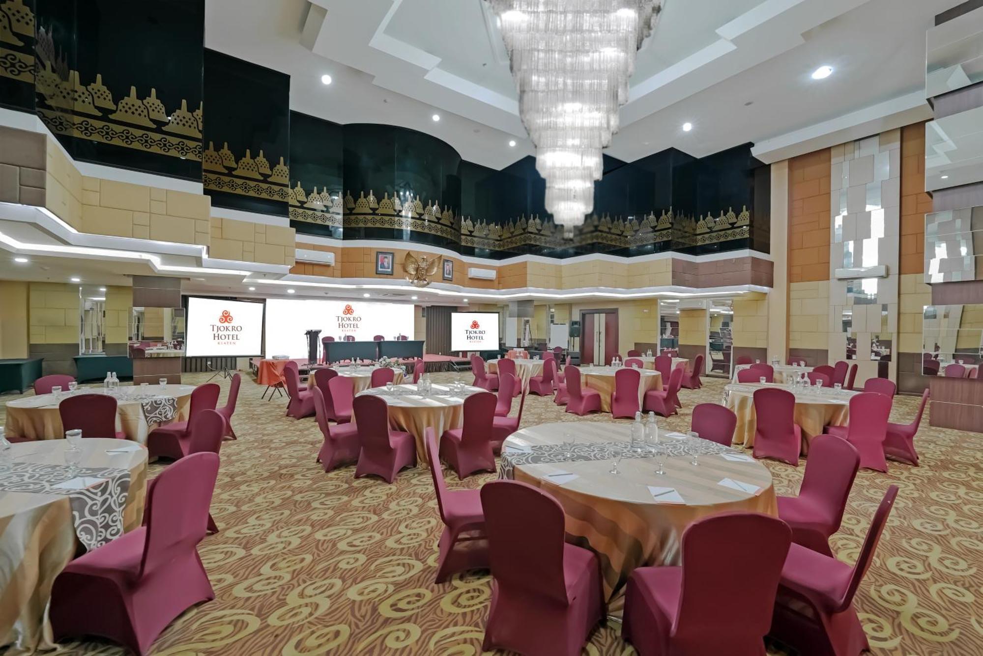 Tjokro Hotel Klaten Exterior photo