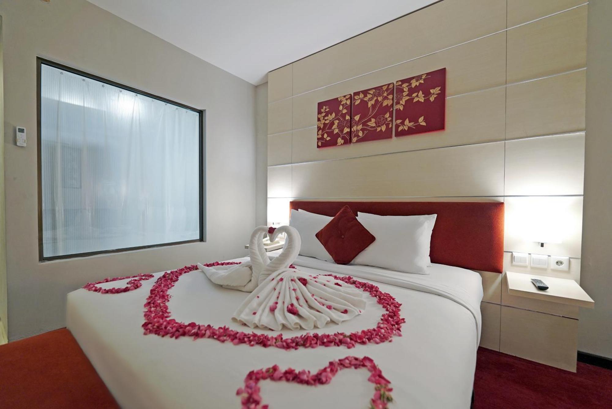 Tjokro Hotel Klaten Exterior photo