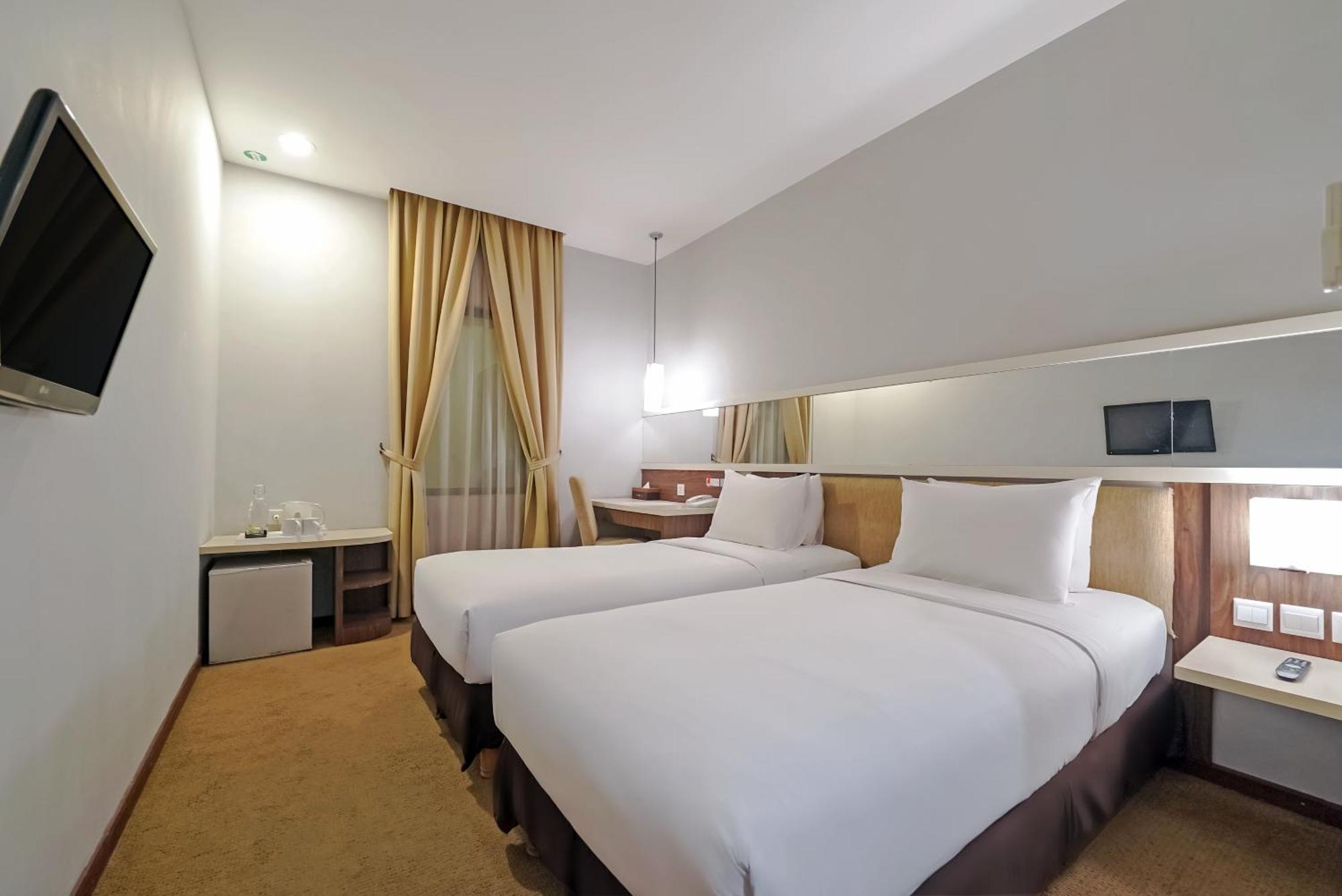 Tjokro Hotel Klaten Exterior photo