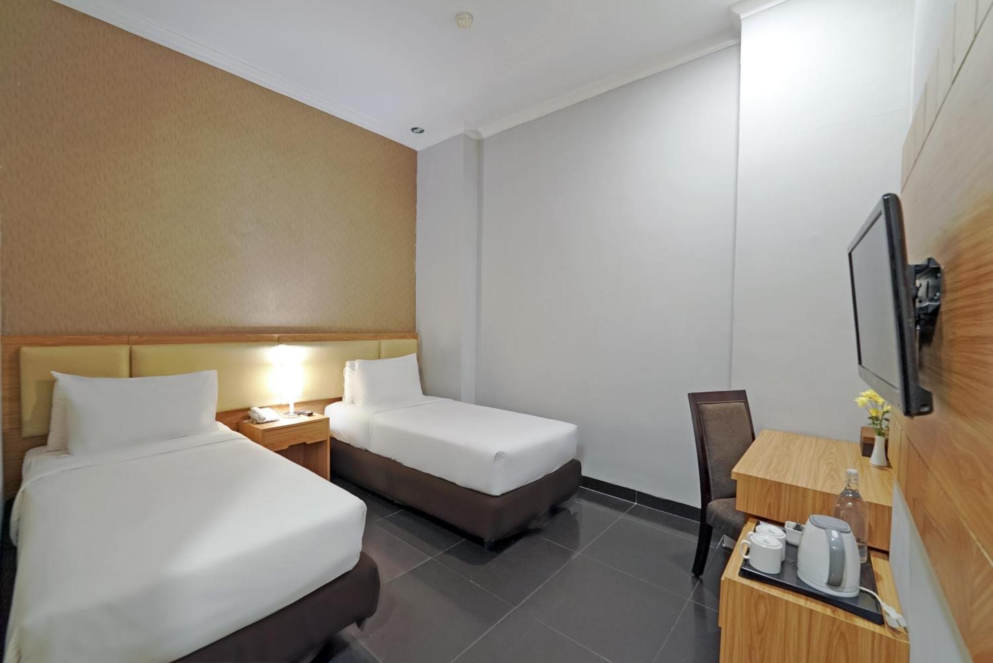 Tjokro Hotel Klaten Exterior photo
