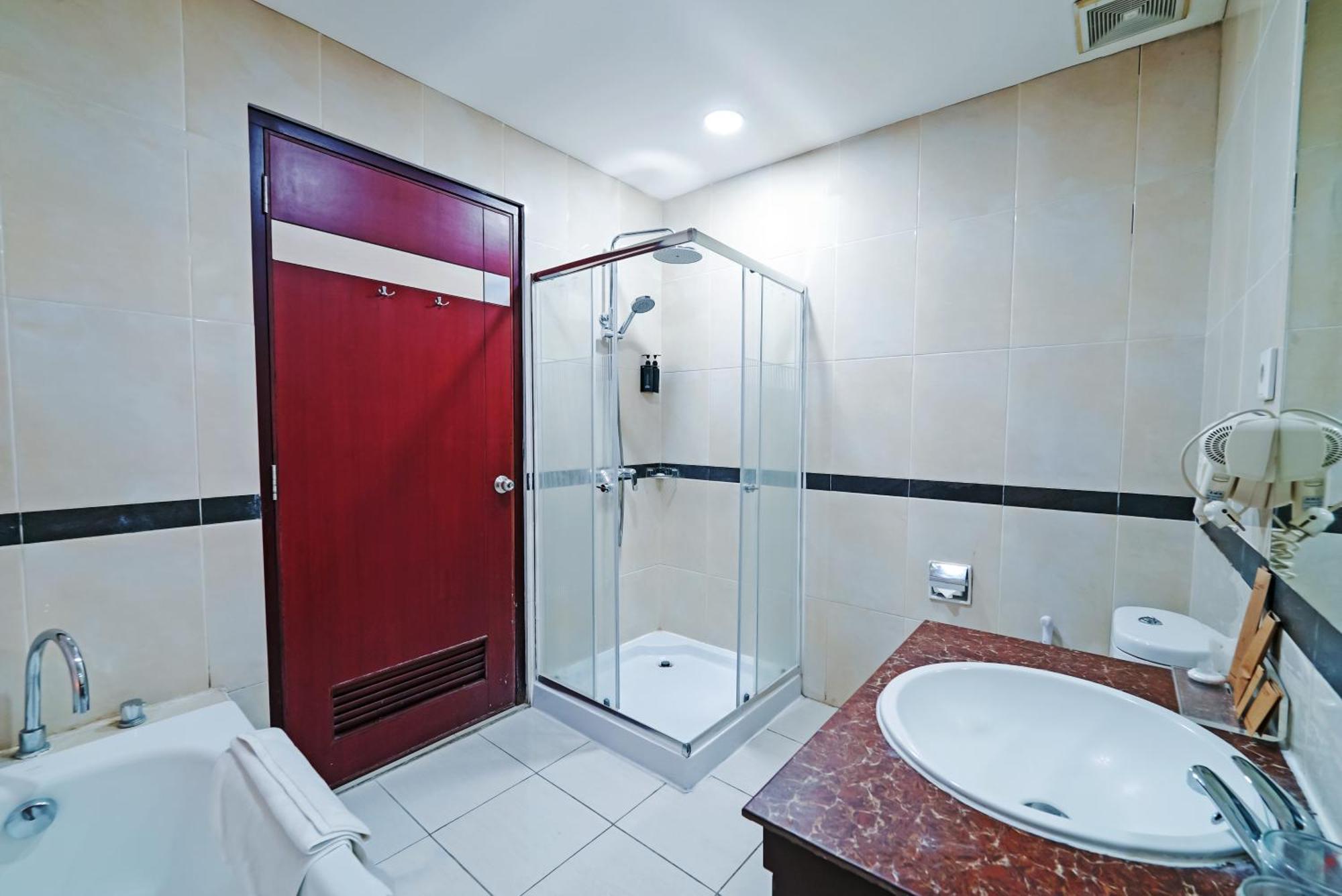 Tjokro Hotel Klaten Exterior photo