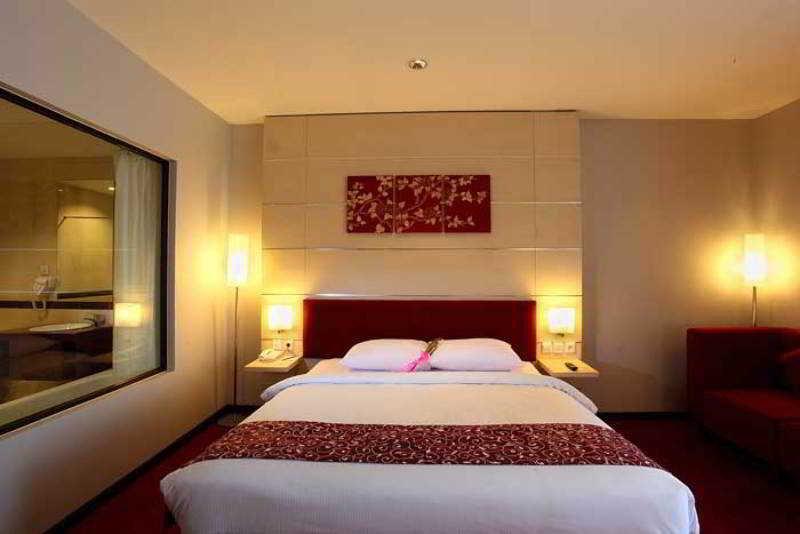 Tjokro Hotel Klaten Exterior photo