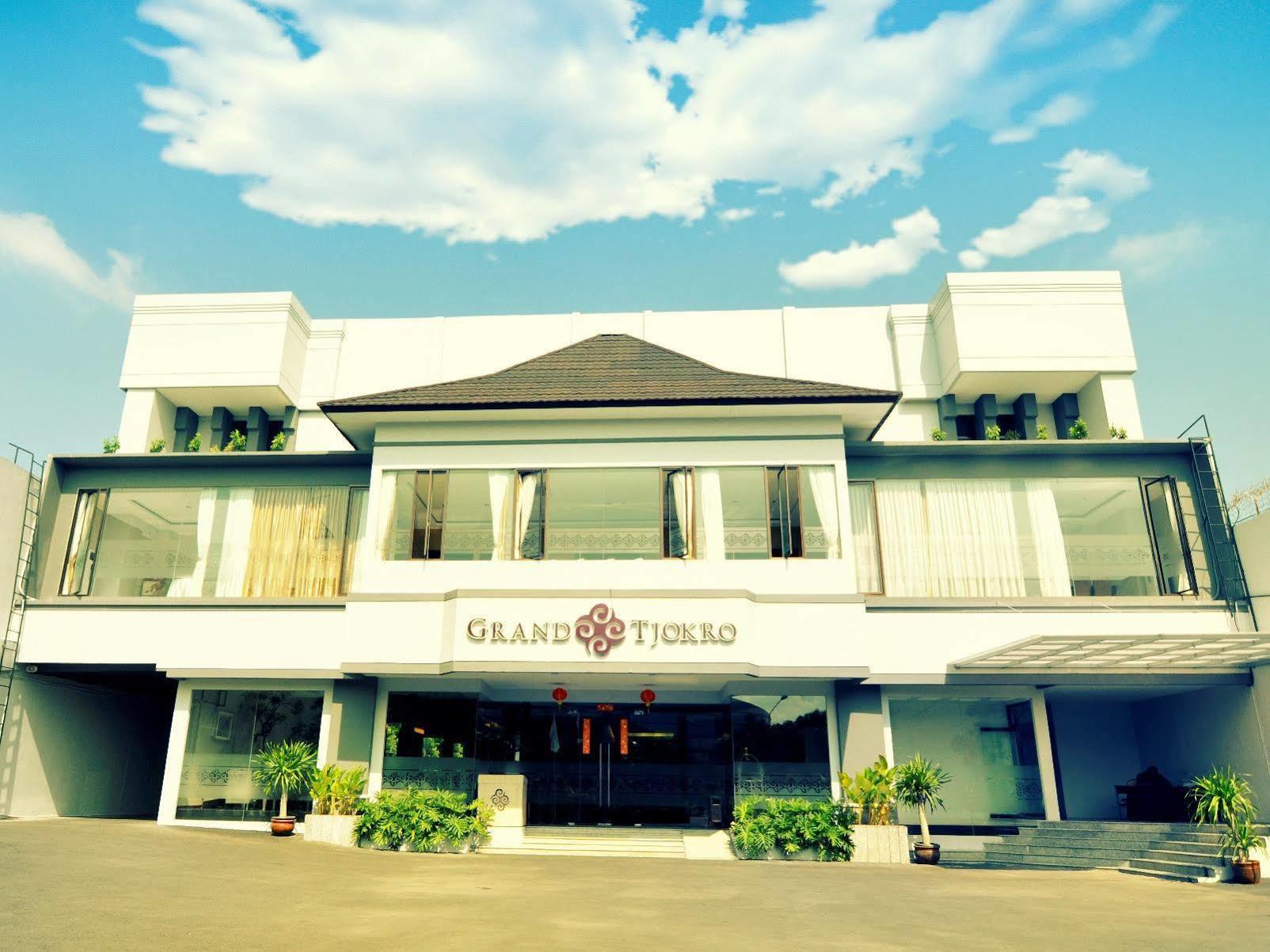 Tjokro Hotel Klaten Exterior photo