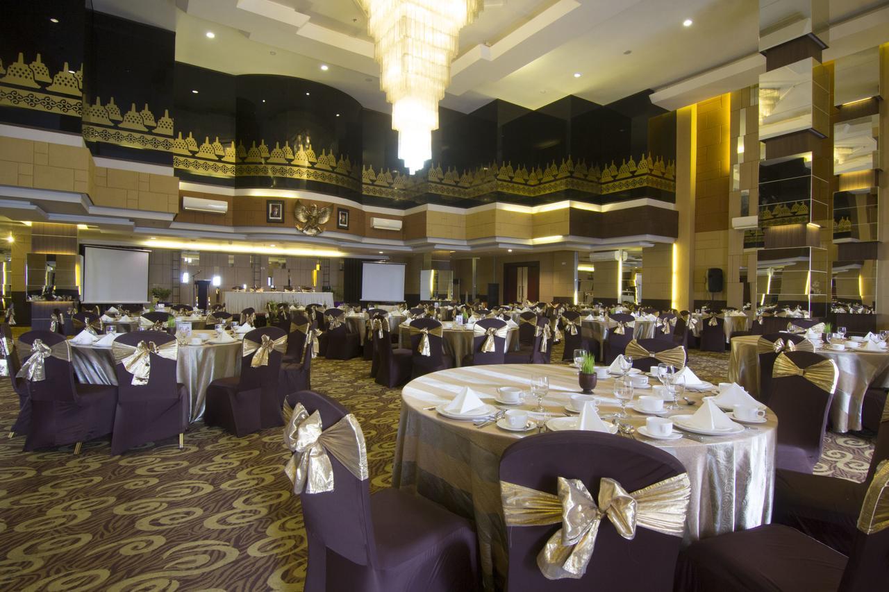 Tjokro Hotel Klaten Exterior photo